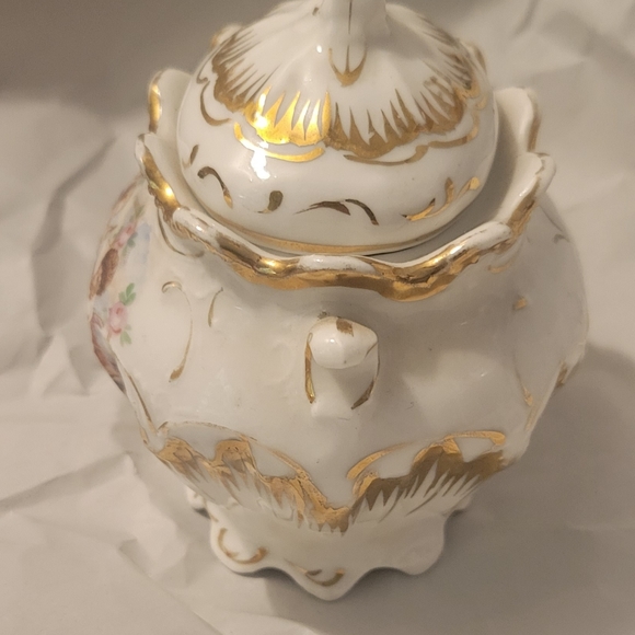 Vintage Porcelain footed sugar bowl - Picture 3 of 13